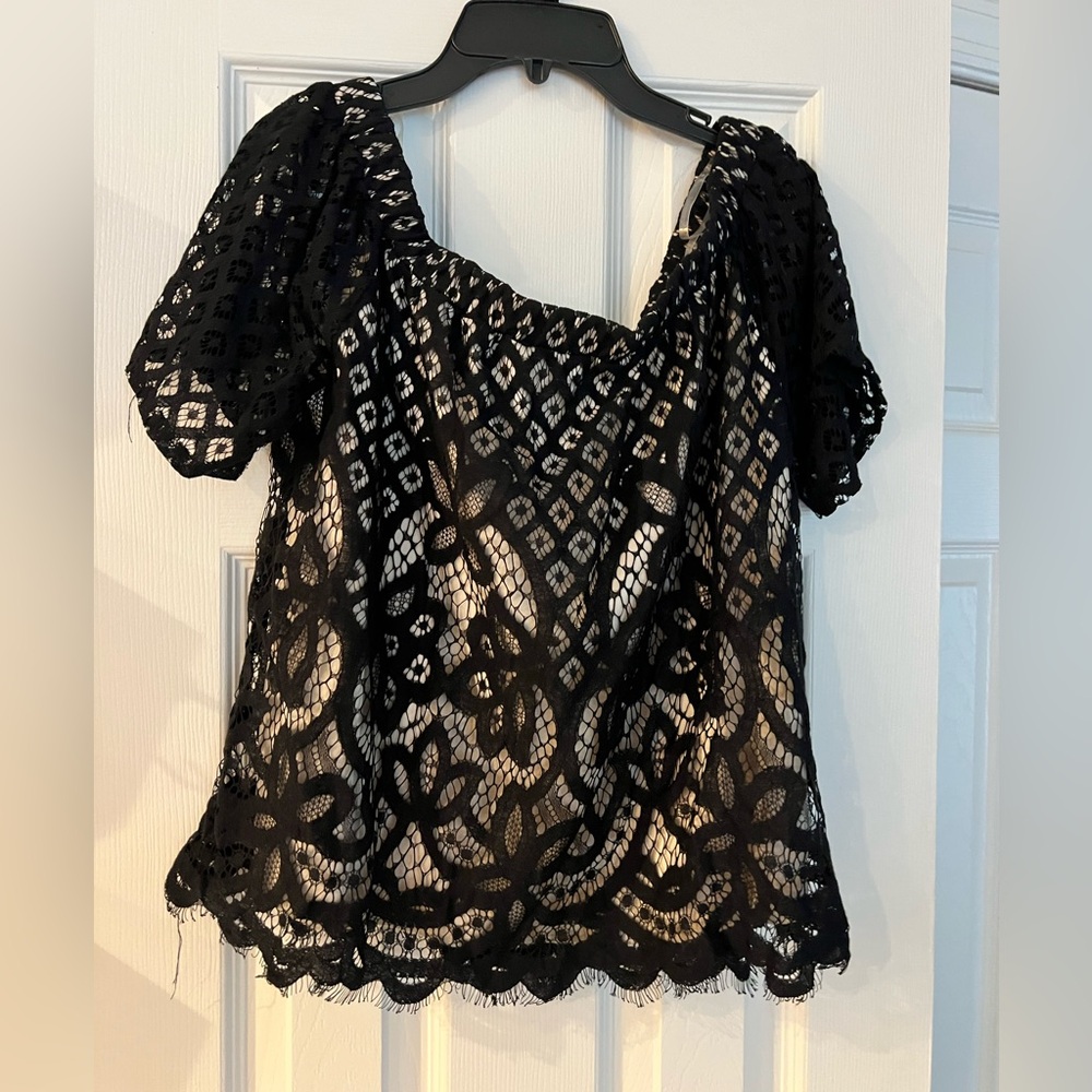 Lacey top
